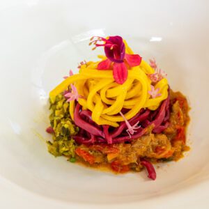 Fettuccine Tricolor (Abóbora, Beterraba e Espinafre)