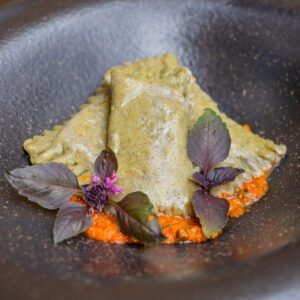 Agnolotti Verde de Ragú de pato e Tomate Seco