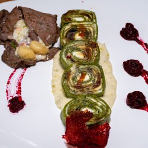 Rondeli Verde Búfala, Tomate Seco e Pesto de Manjericão