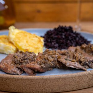 Filet Mignon com Cogumelos Paris e Shitake