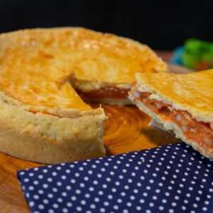 Torta de Camarão, Ervilhas Verdes e Queijo Meia Cura