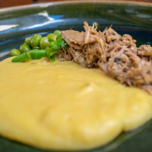 HACHIS PARMENTIER DE PATO COM ALIGOUT DE MANDIOQUINHA