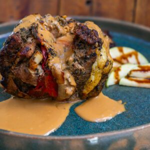 Lombo Suino recheado de Pimentoes Defumados,  Queijo, laranja e cointreau