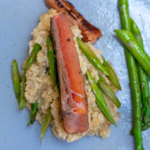 Salmão Grelhado e Risoto de Aspargos
